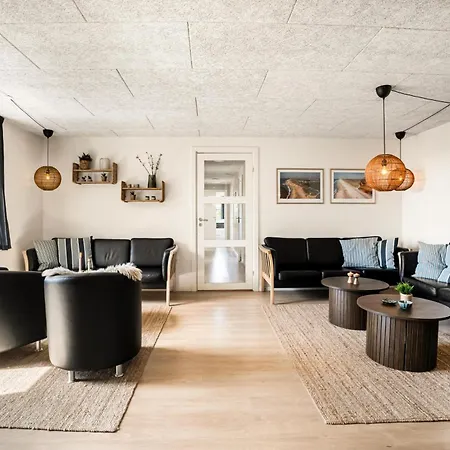 度假居 Poolhus I Vrist Til 18 Med Aktivitetsrum Sj800