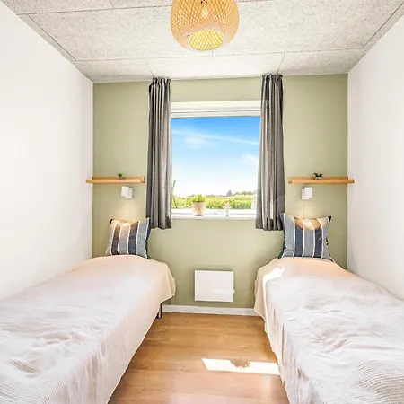 Poolhus I Vrist Til 18 Med Aktivitetsrum Sj800 *