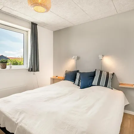 度假居 Poolhus I Vrist Til 18 Med Aktivitetsrum Sj800